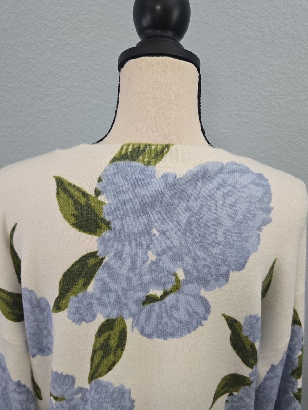 CeCe Crewneck Hydrangea Print Sweater Ribbed Cuff Hem Sz Medium Cottagecore - Picture 8 of 11